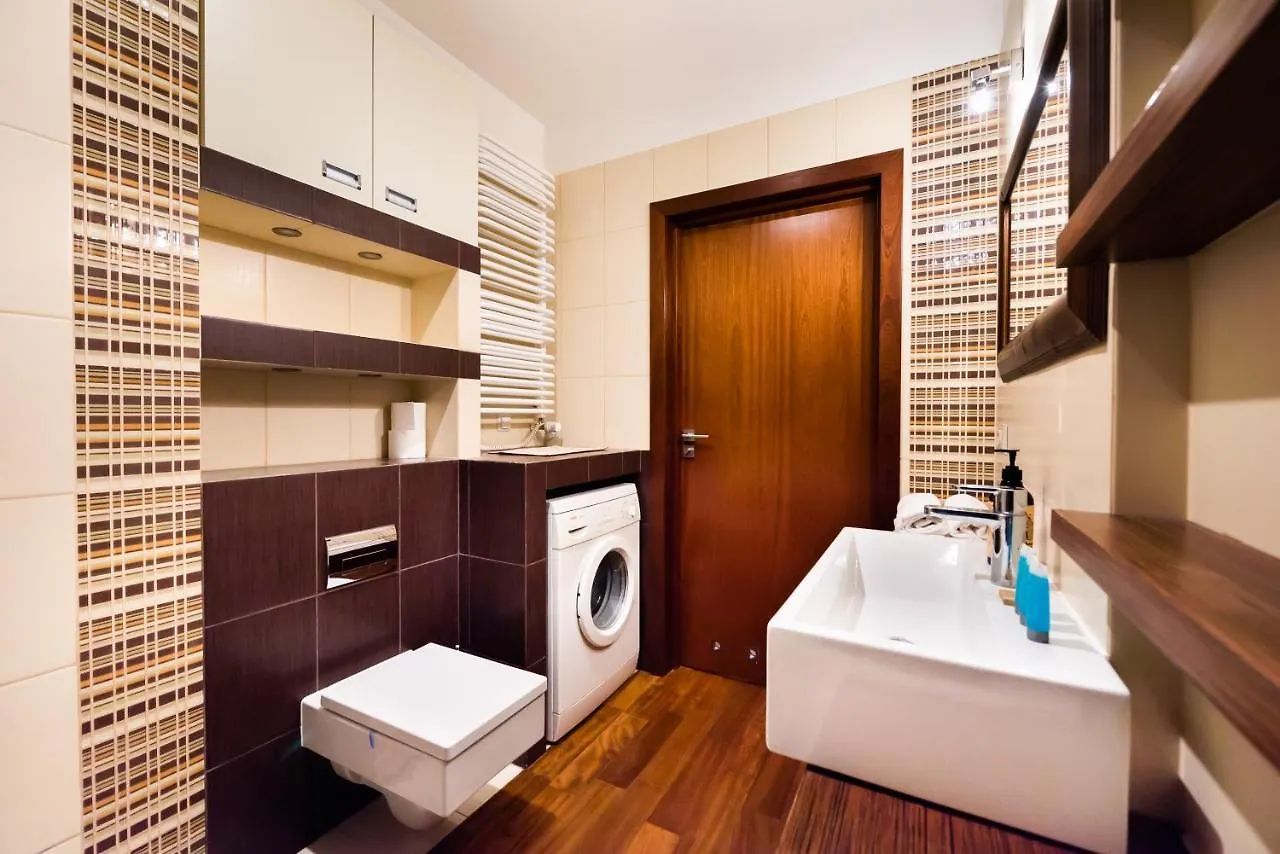Bemowo Green Wood Apartment Varsovie